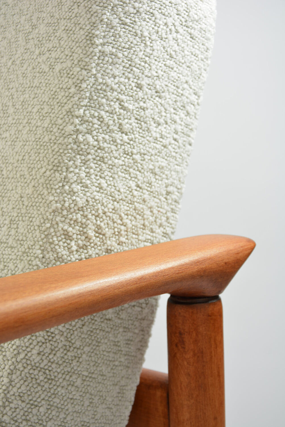 Armchair year 70 loop renovated