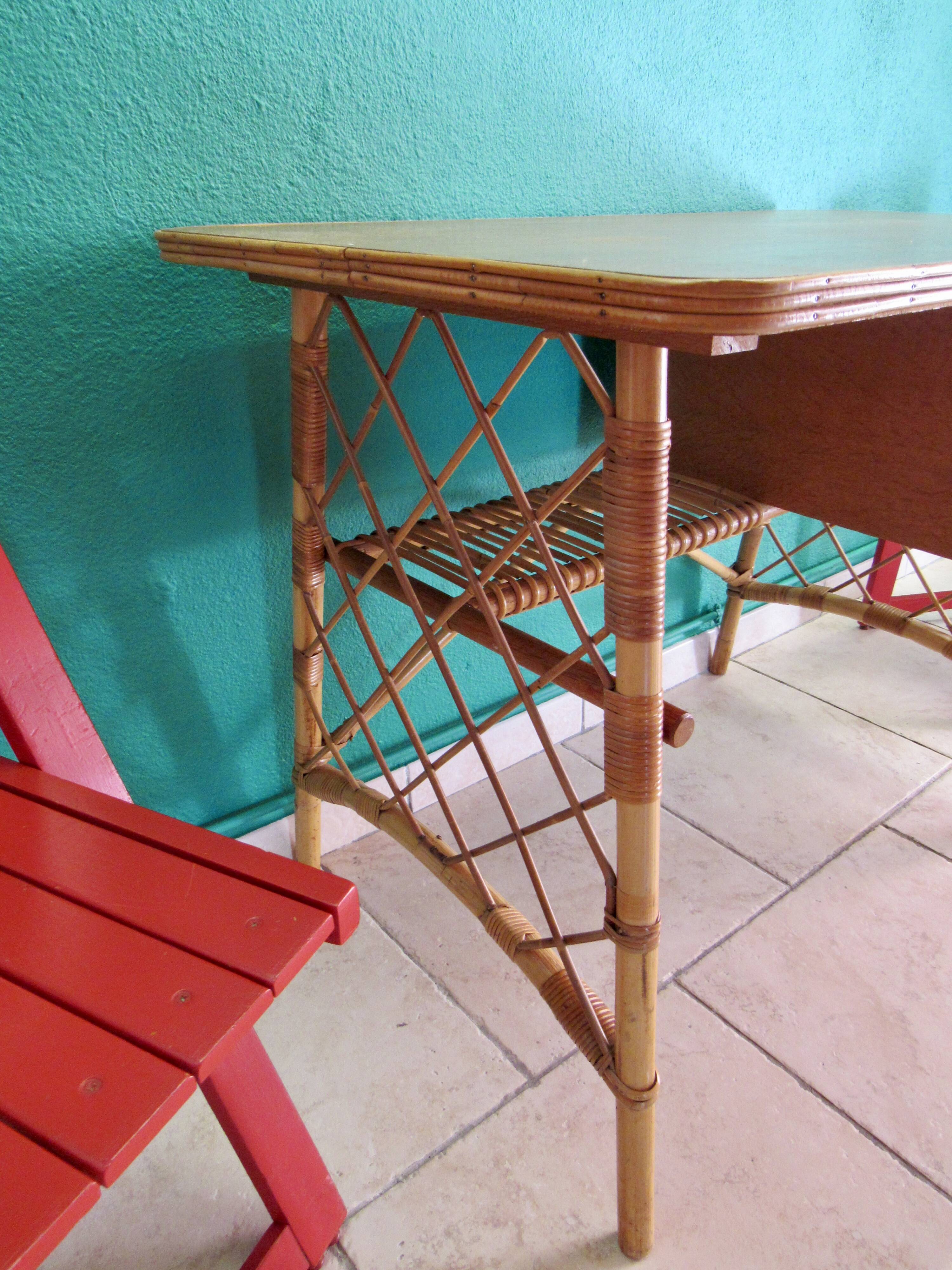 Office vintage rattan.
