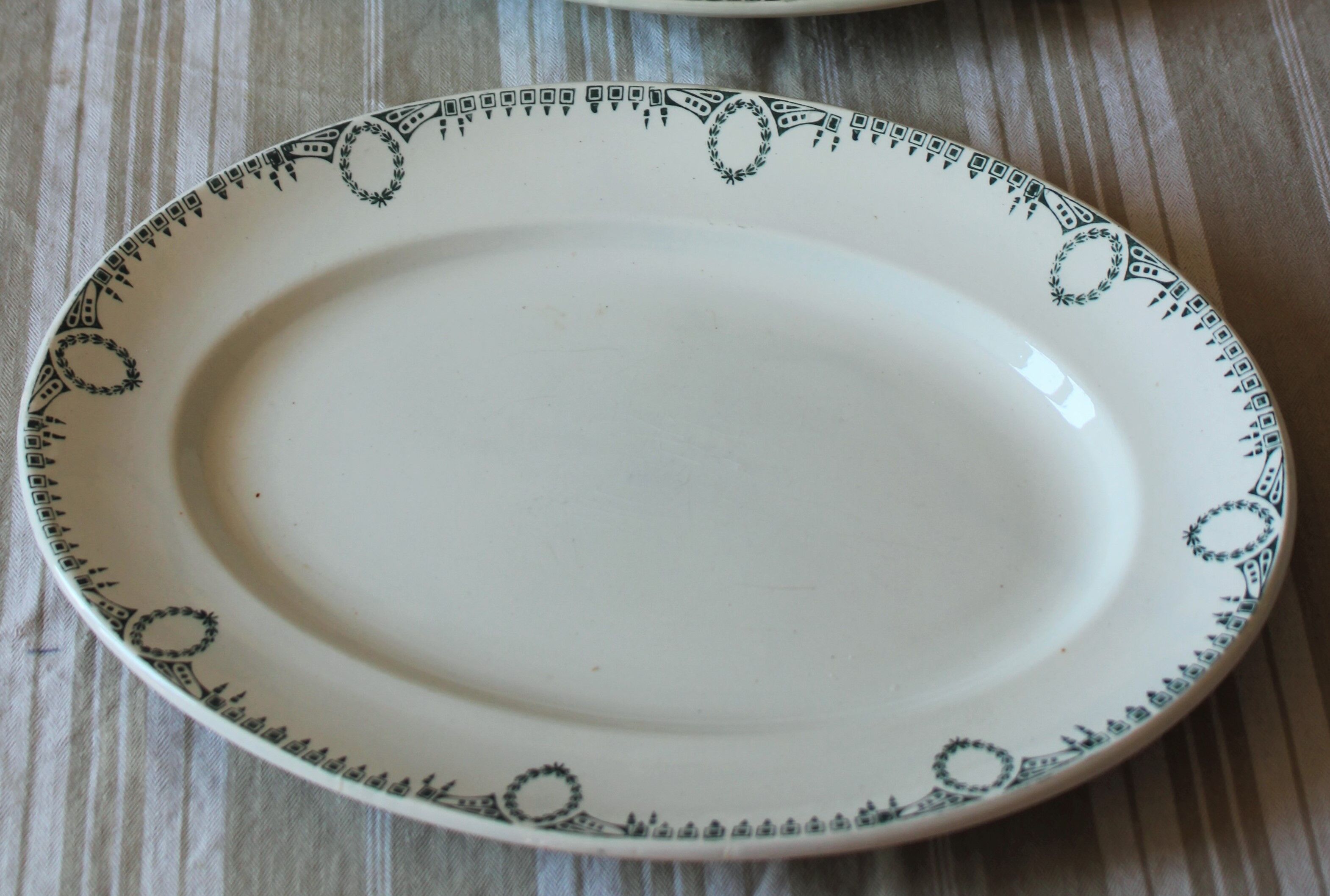 Plat oval Terre de Fer, Saint Amand