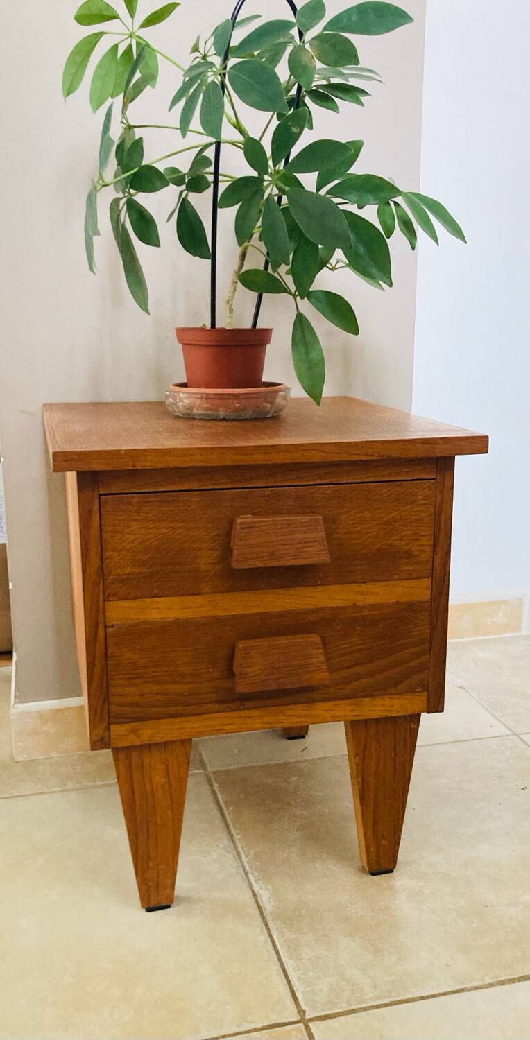Art Deco oak bedside table from the early 20th century