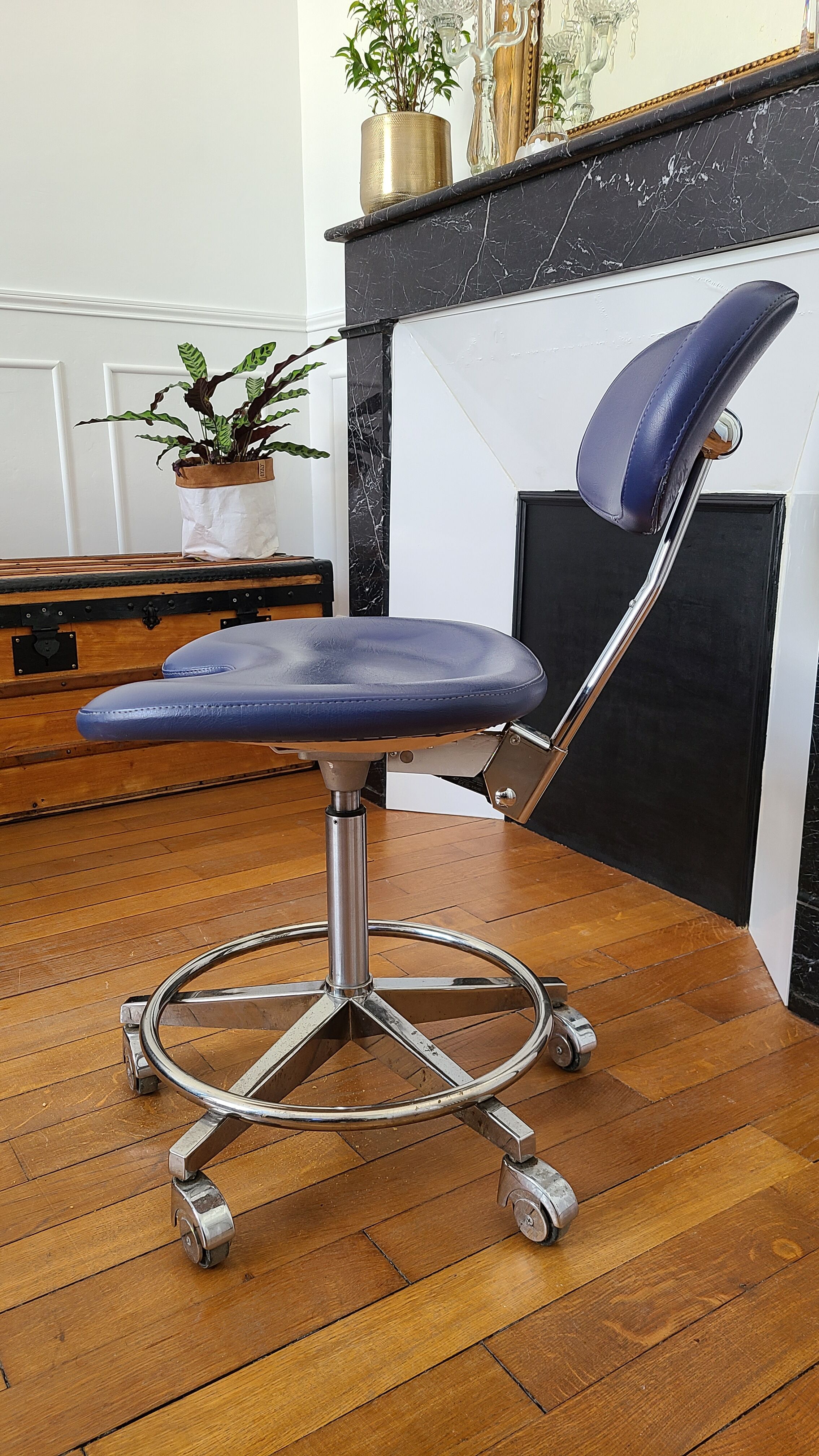 Fauteuil de dentiste en cuir vintage