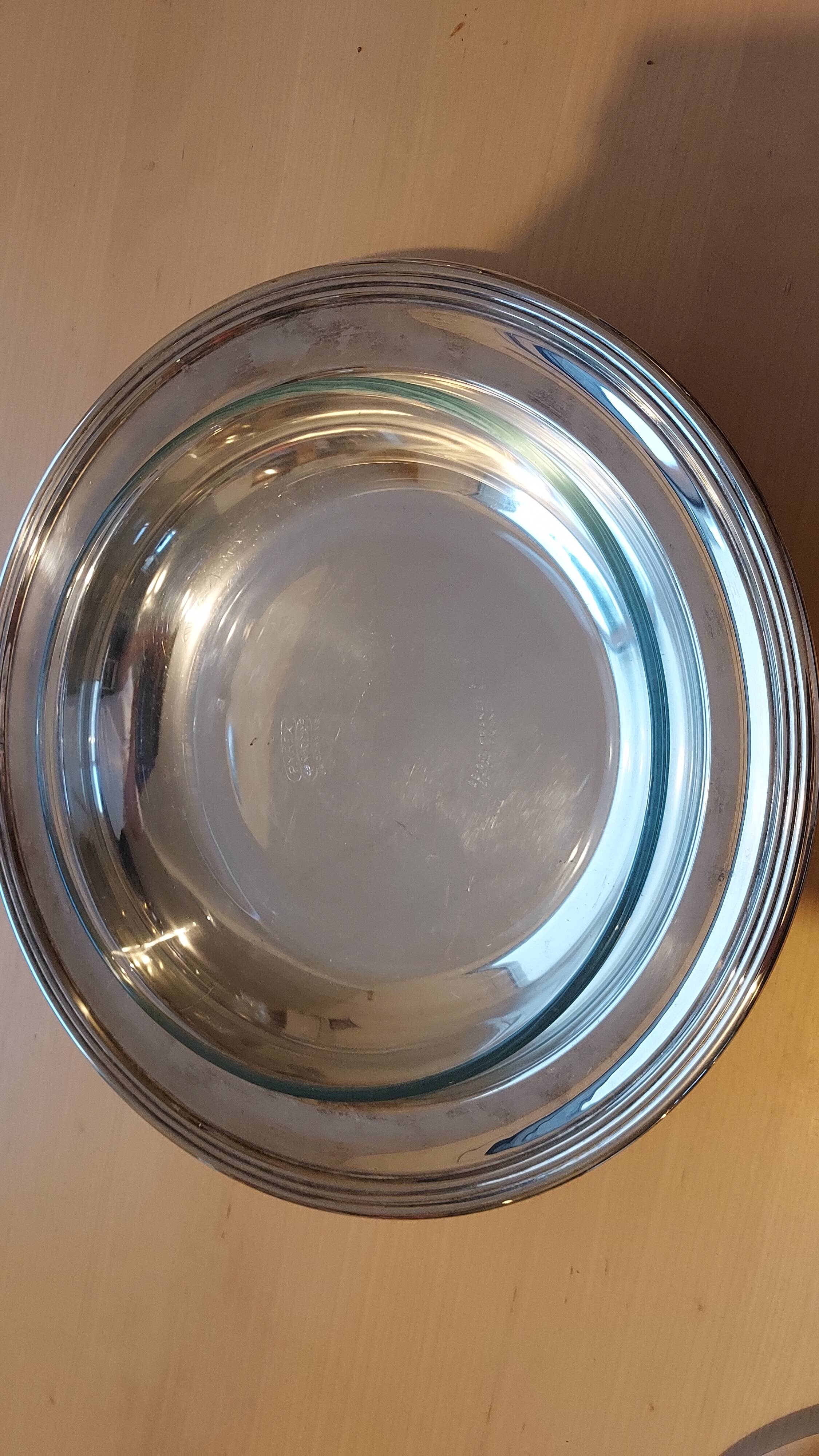Plat de service en métal argenté