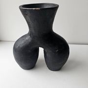 Magnificent Coco Fesse vase in ceramic terracotta Design - 23cm