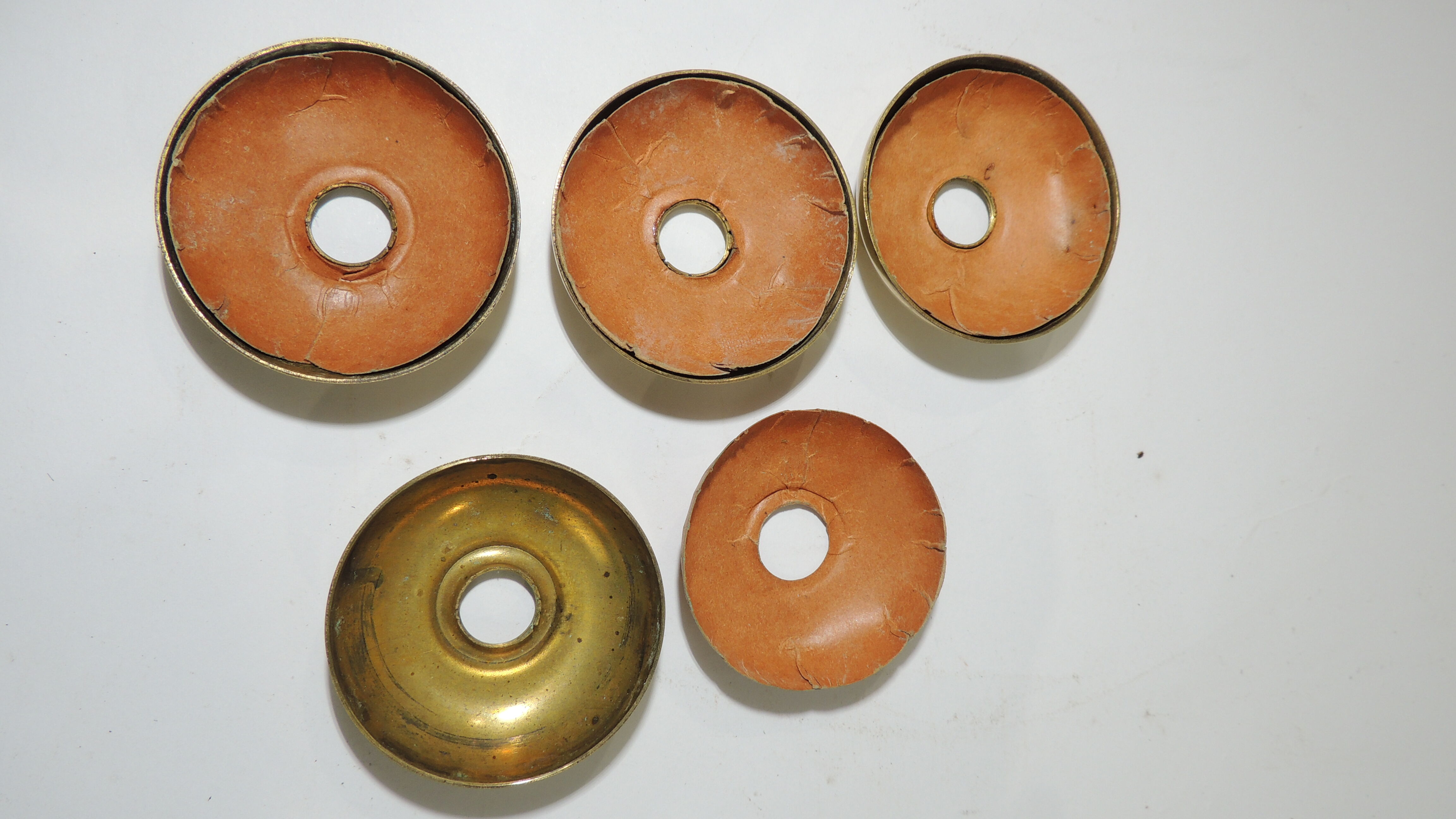 lot Porcelain and brass/vintage switch