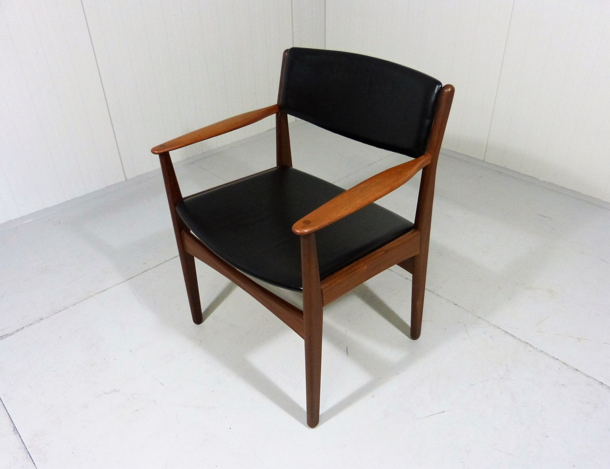 Armchair in teak & leather by Frem Røjle, Denmark