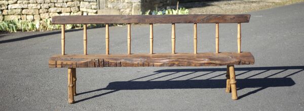 Grand banc bois vintage, banc bois ancien, banc artisanal, brutaliste, hall d'entrée