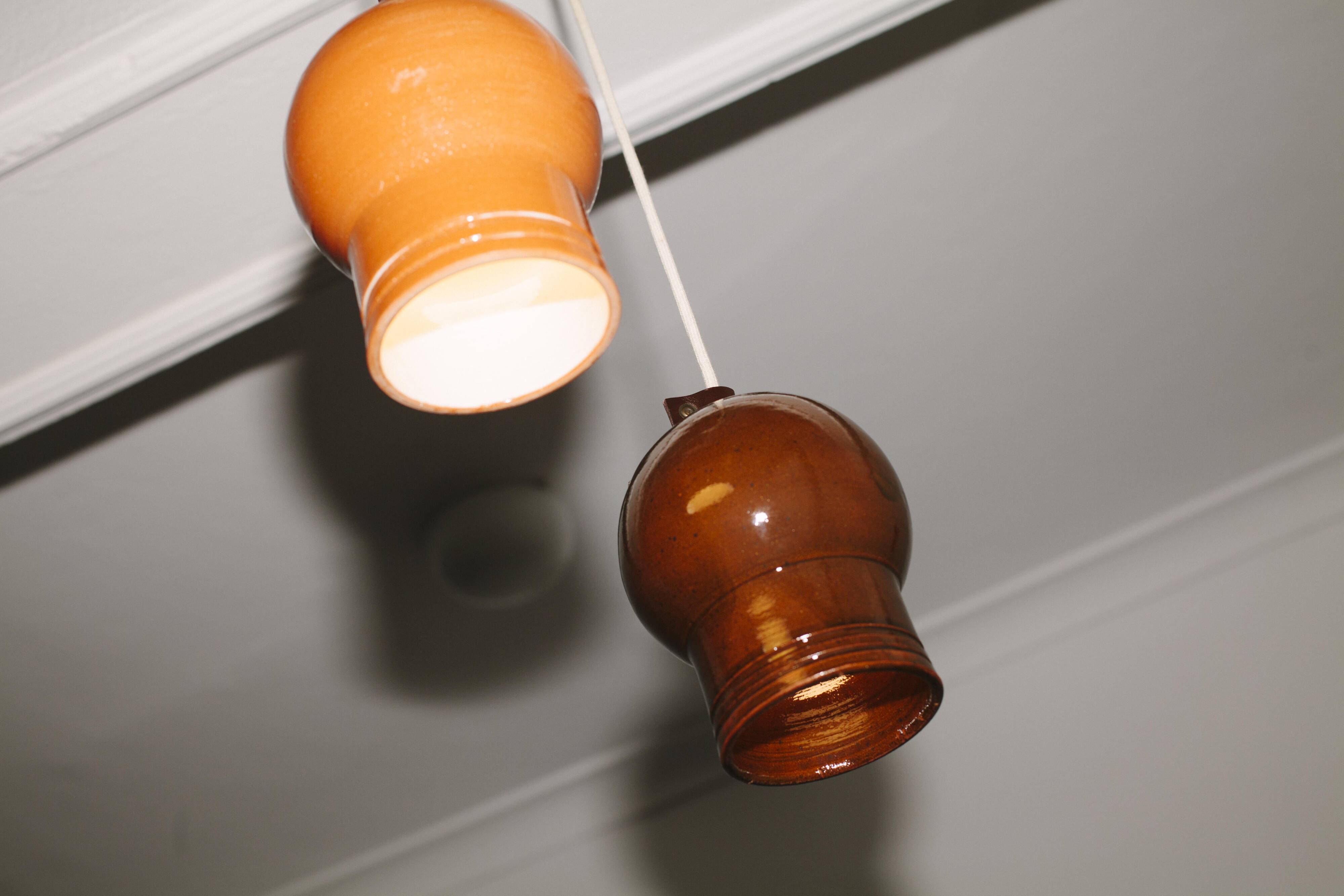 Lampe suspendue en argile verte