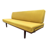 Lit de jour / canapé par Hans Wegner pour Getama, modèle GE 19