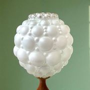 Grande lampe de table en bois avec verre dépoli