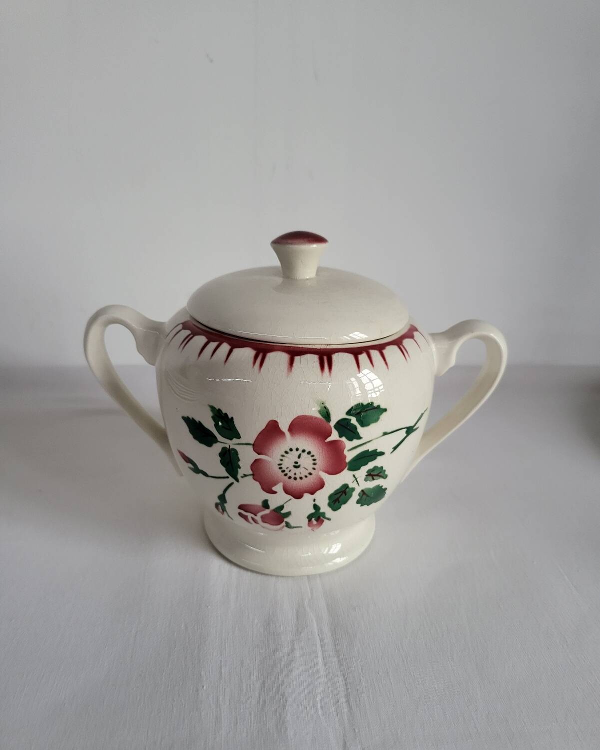 Sarreguemines earthenware sugar bowl, Epernay pattern