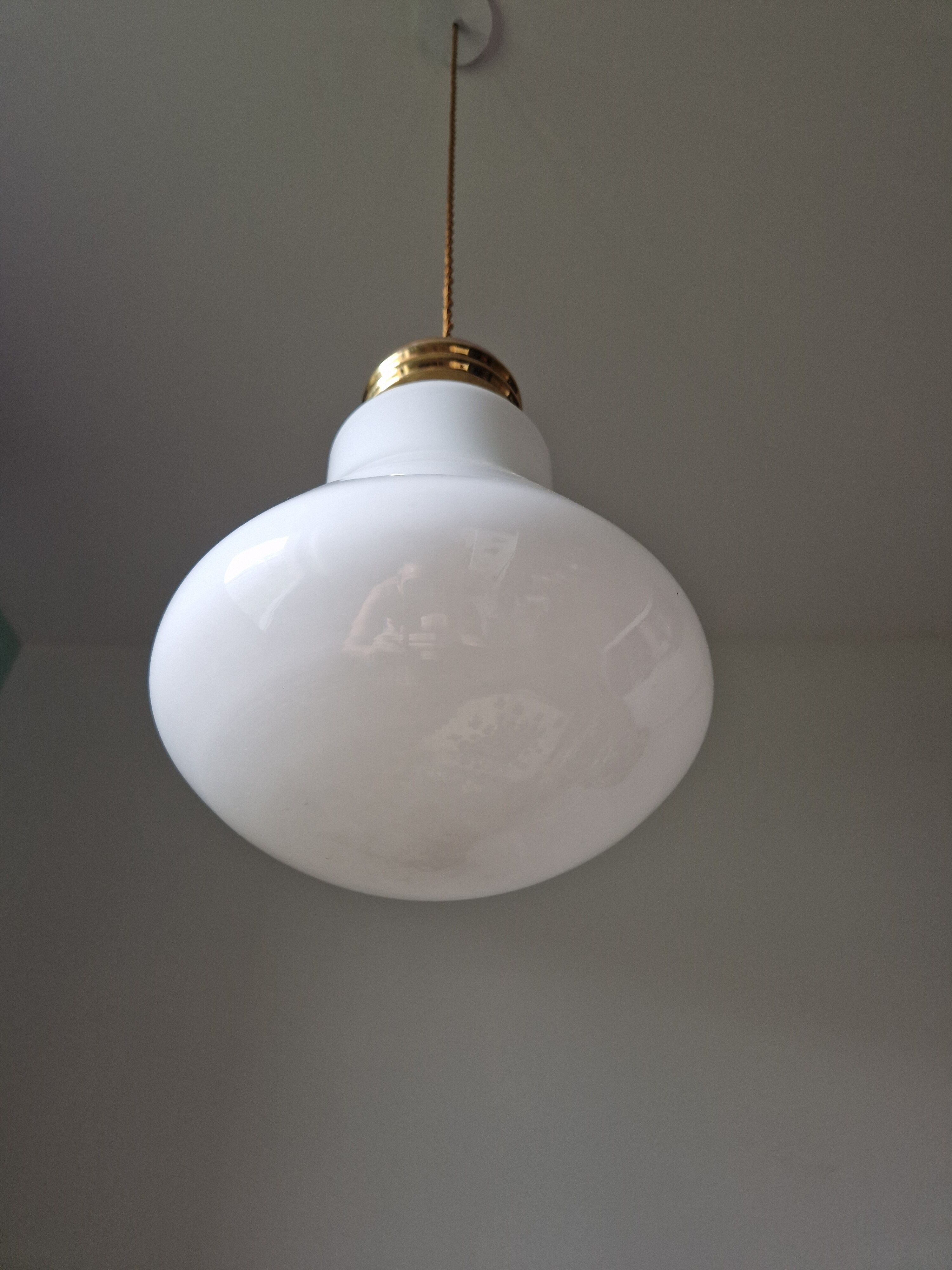 Suspension ampoule en opaline vintage