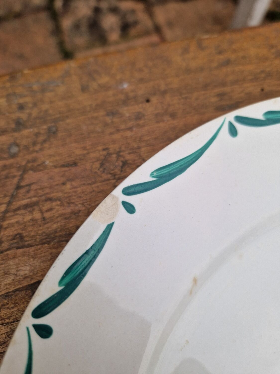 Lot de 7 assiettes plates plus de raviers