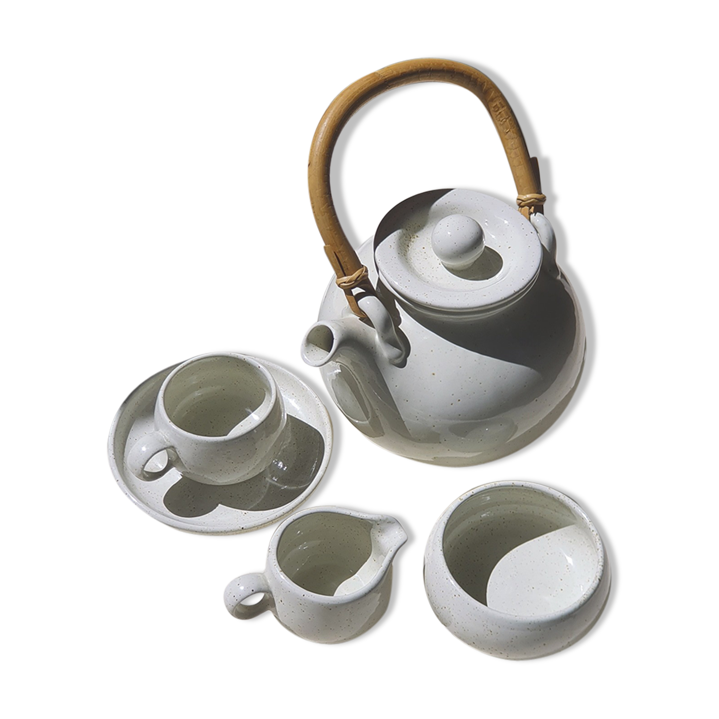Pentik Finland Halla dinnerware set