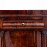 Commode ancienne, Europe du Nord, vers 1870