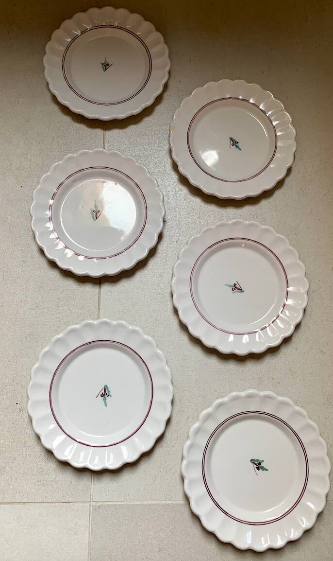 Lots of 6 white plates - Early 20th century decorated with stencil