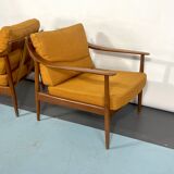 Mid-century modern pair of Walter Knoll armchairs model 550 from 50s
