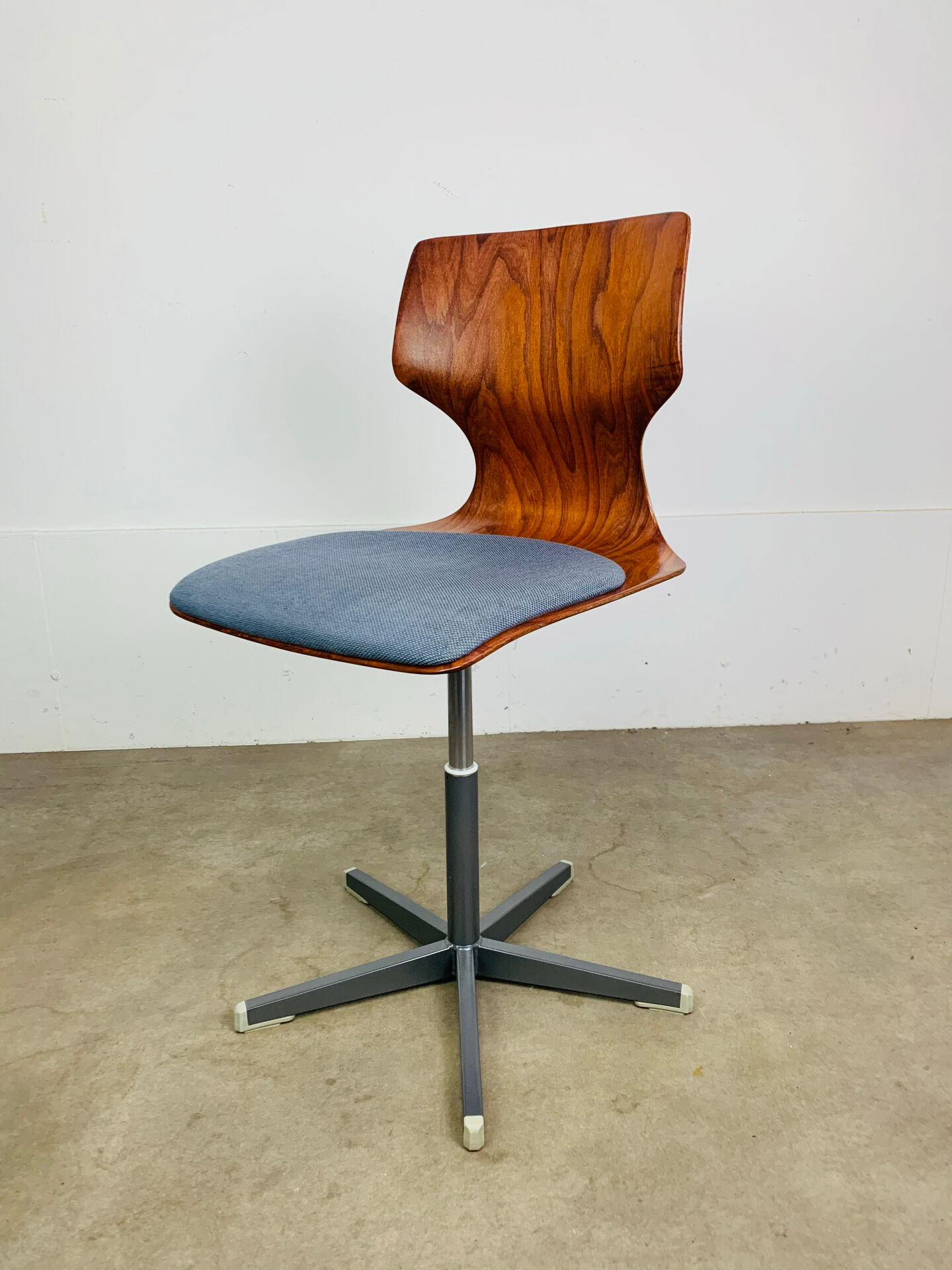 Pagholz Pagwood office chair, swivel