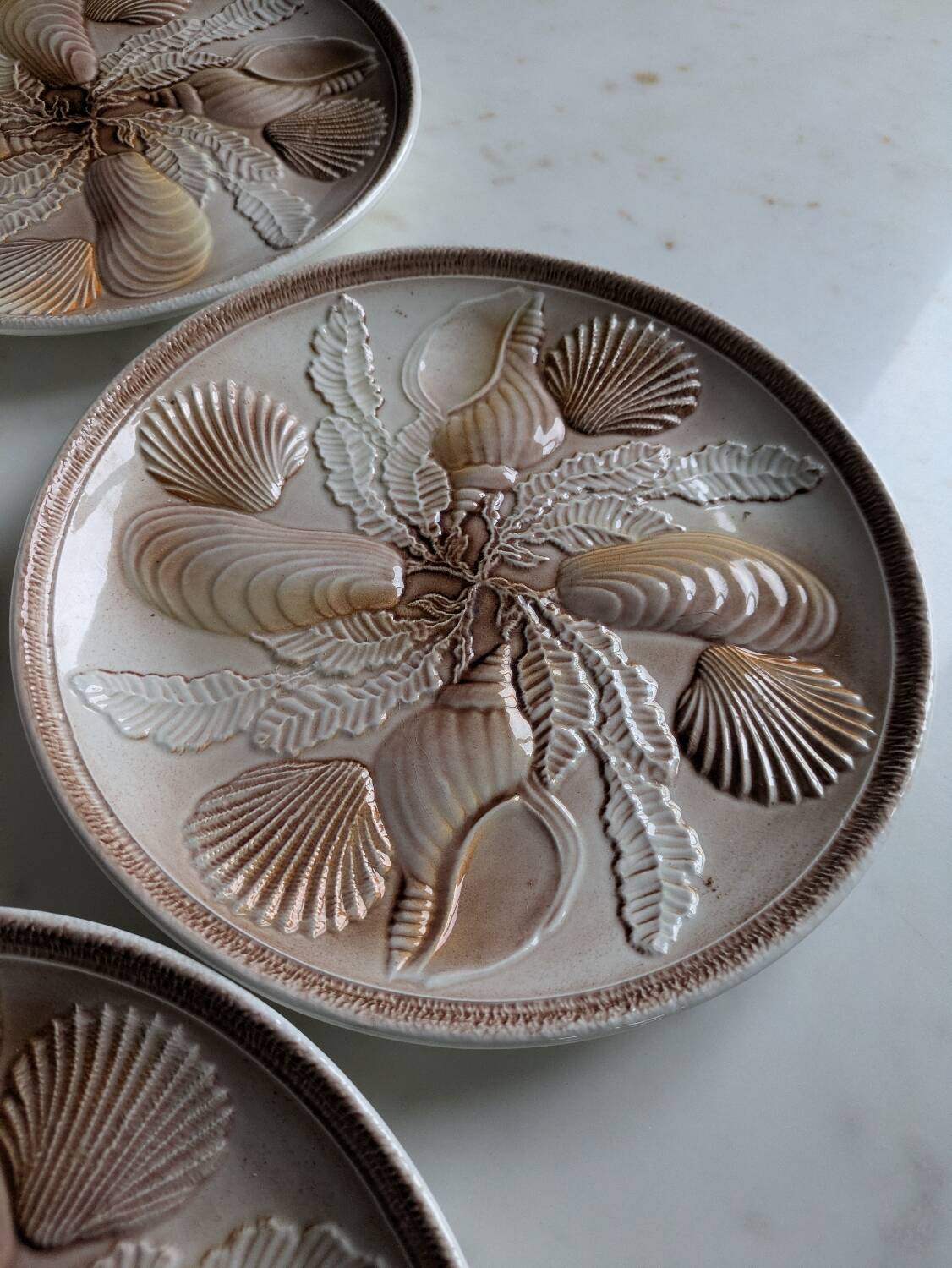 Shell service in slipware
