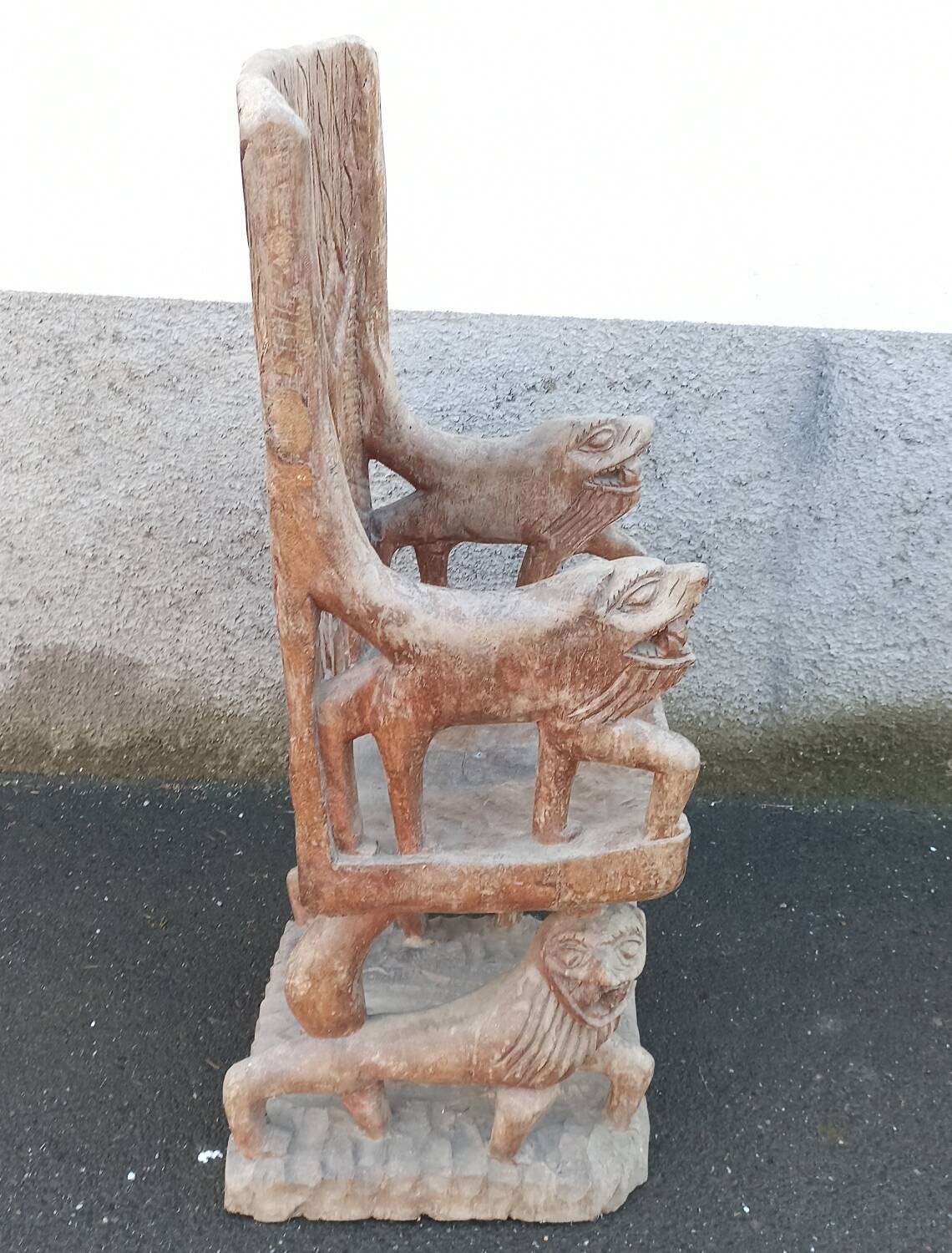 African wooden seat - tribal art from Benin