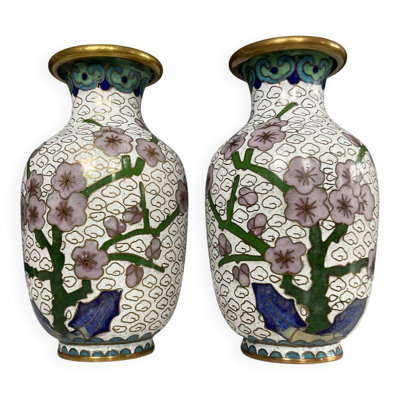 Paire de petits vases vintage en émail cloisonné