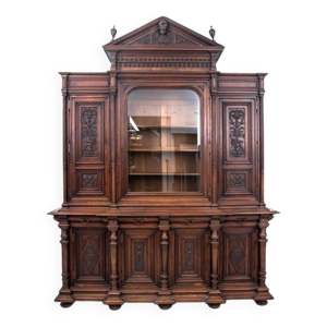 Une armoire historique