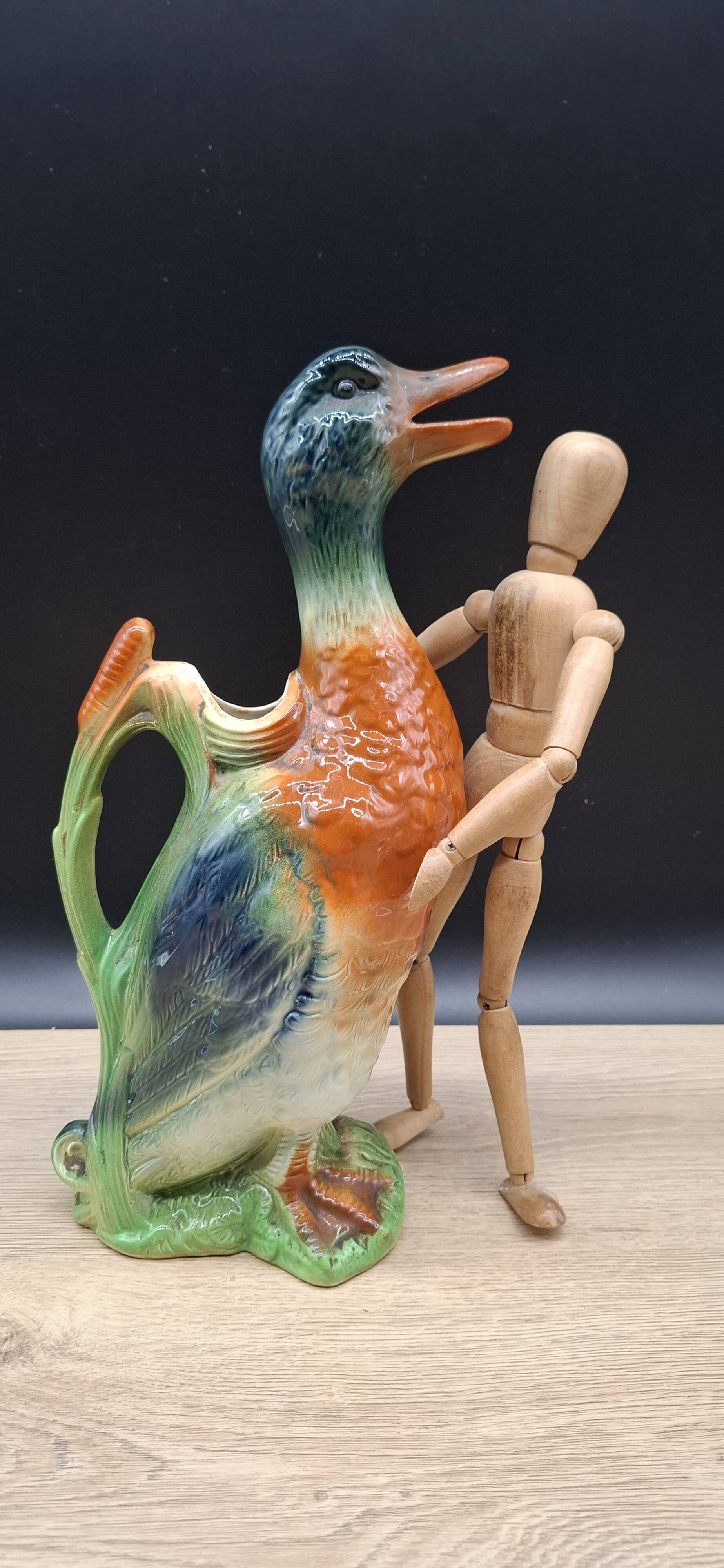 Saint Clément duck carafe pitcher