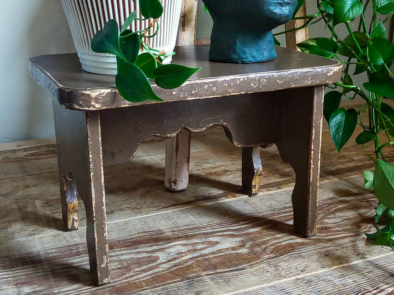 Mini-bench stool in old patinated solid wood