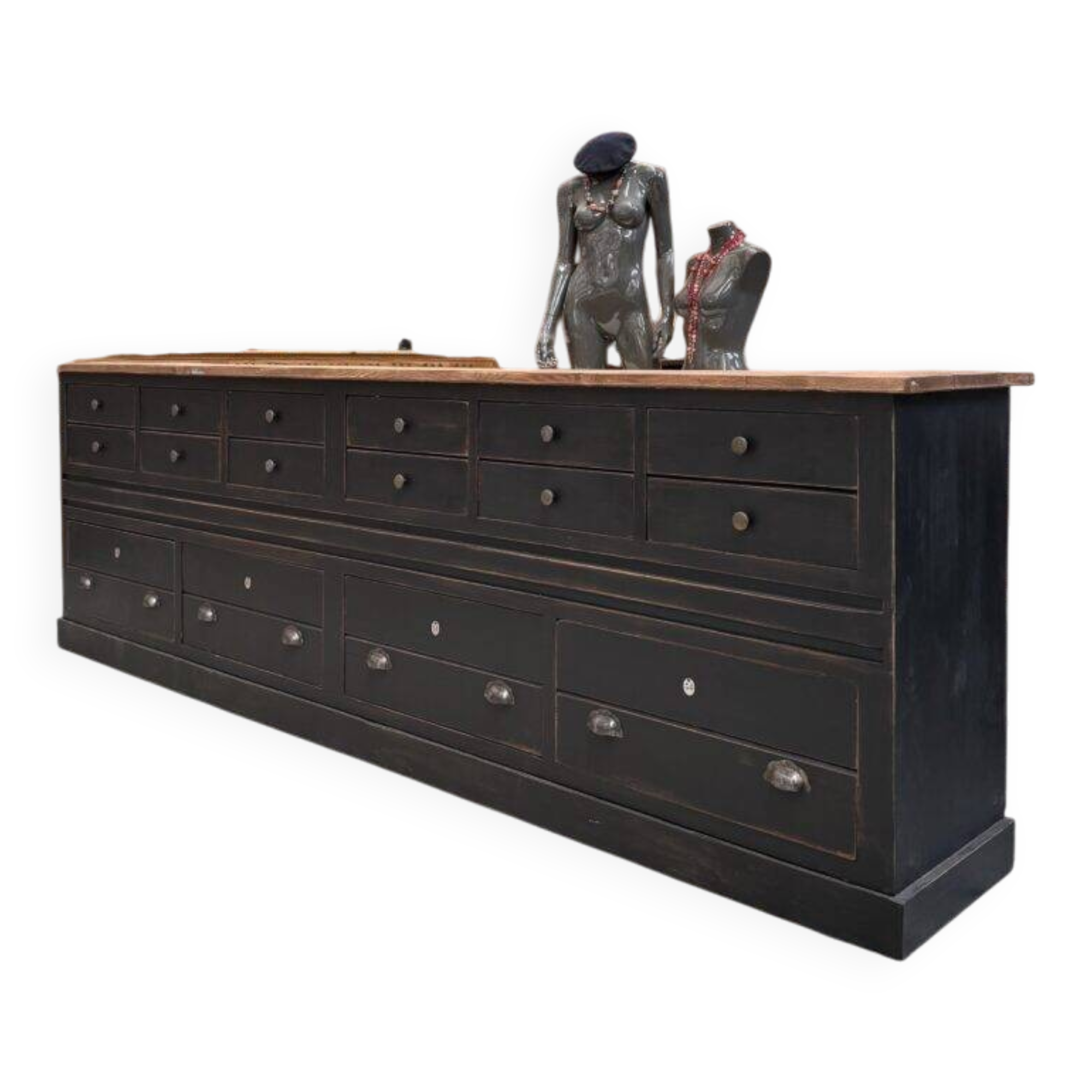 Large workshop furniture from the 1930s.