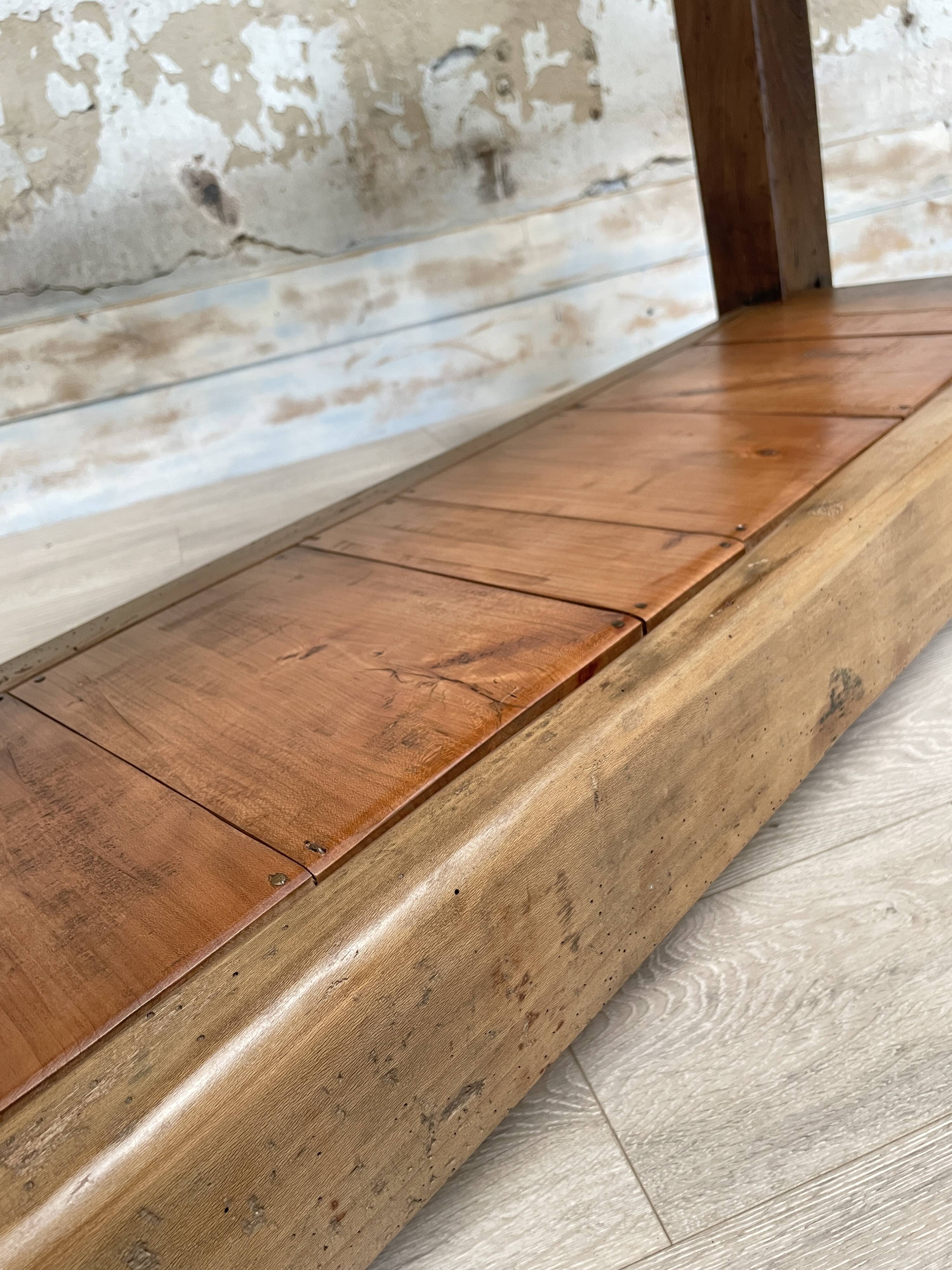 Solid wood carpenter's workbench