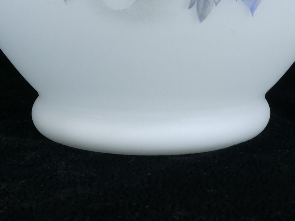 Vintage vintage floral decoration opaque glass vase 50 years