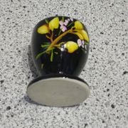 Coquetier noir décor floral peint à la main