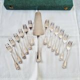 Coffret à Gâteaux Vintage avec 12 Fourchettes et 1 Pelle en Métal Argenté à Décor de Coquille