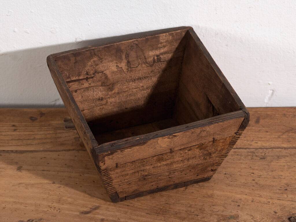 Small ancient bowl in primitive style (c.1920) #13