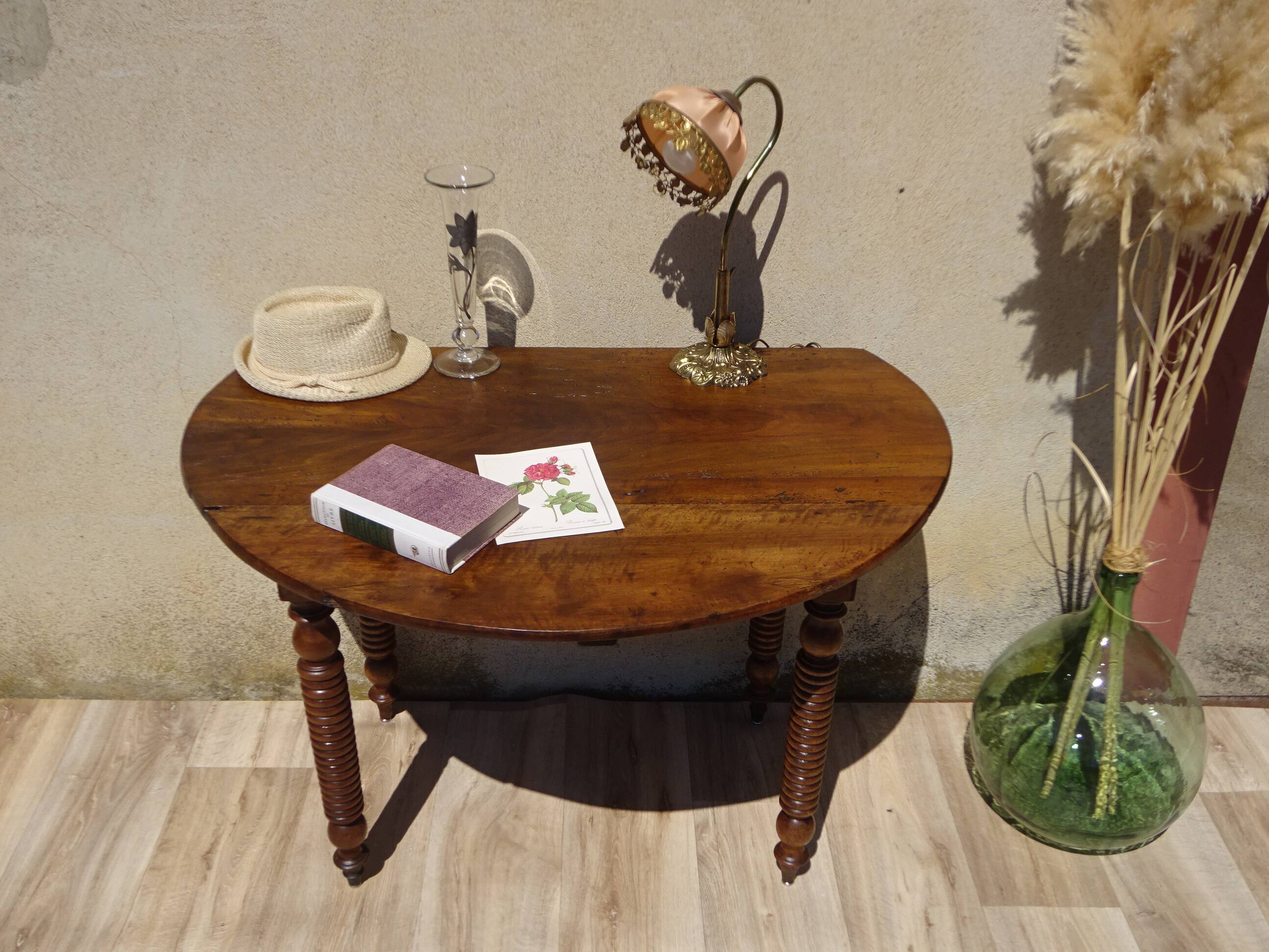 Table console ancienne en noyer massif