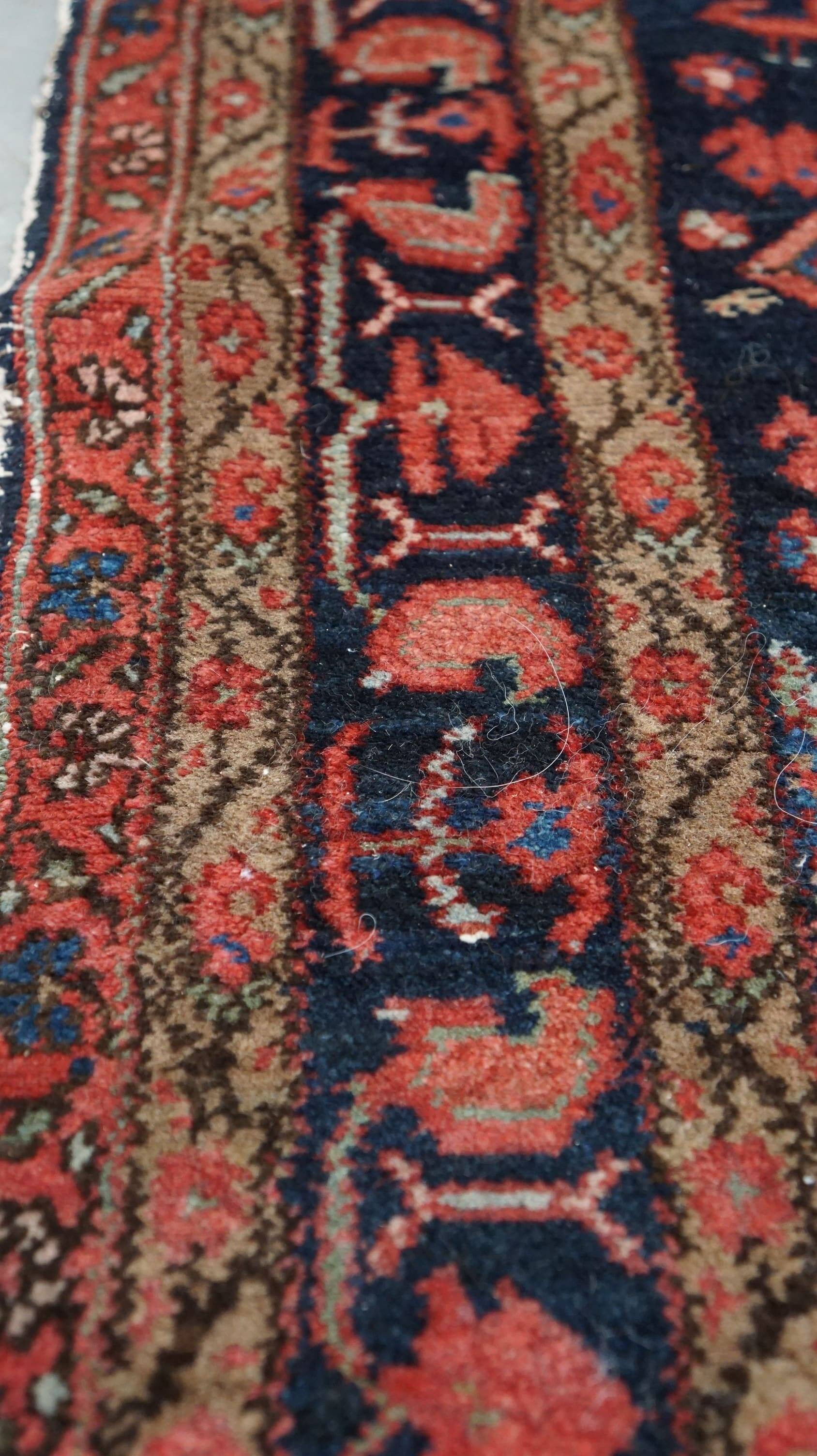 Vintage oriental rug 145x110cm