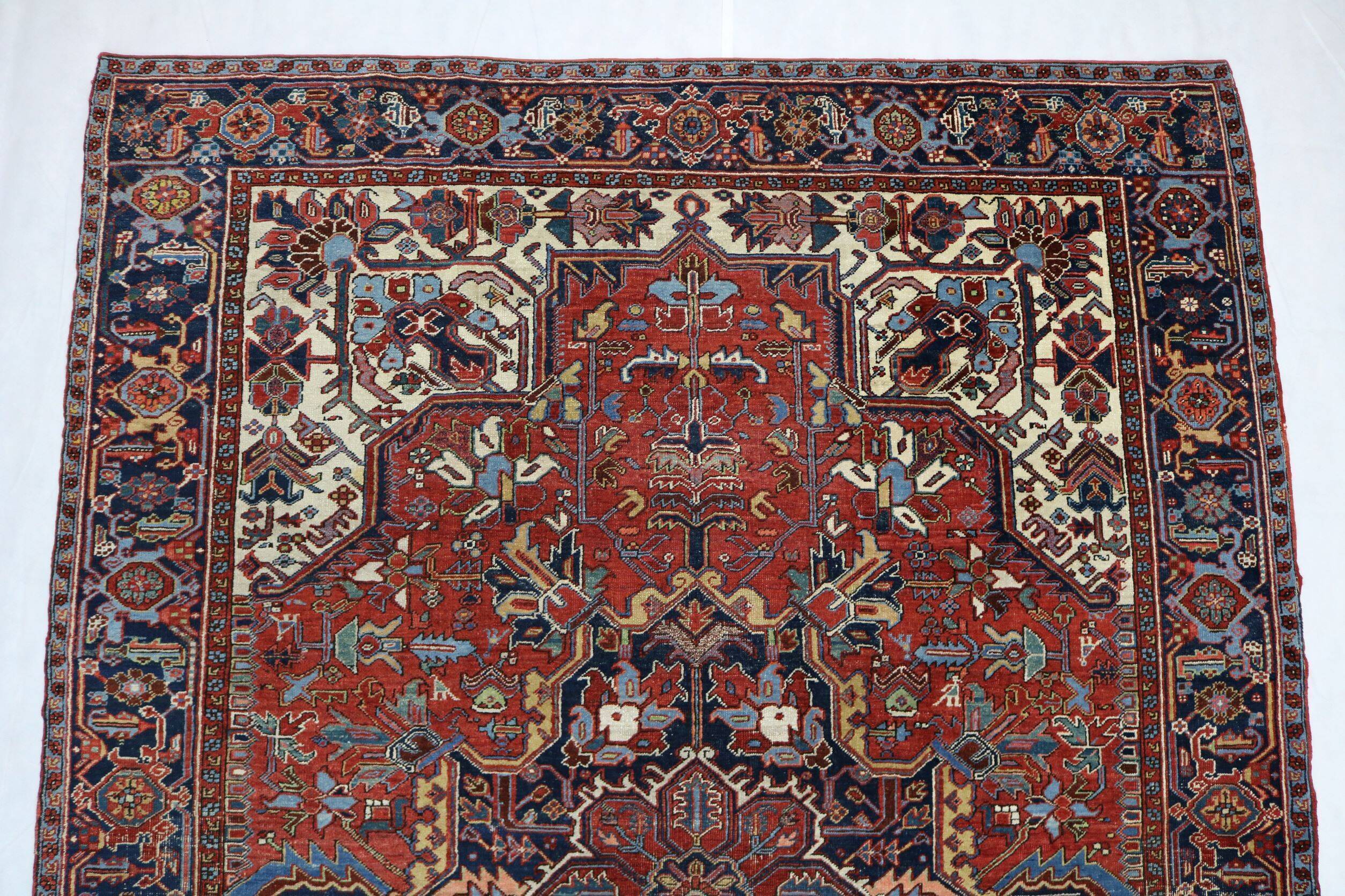 Handmade heriz rug