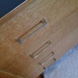 Feet compass metal dresser