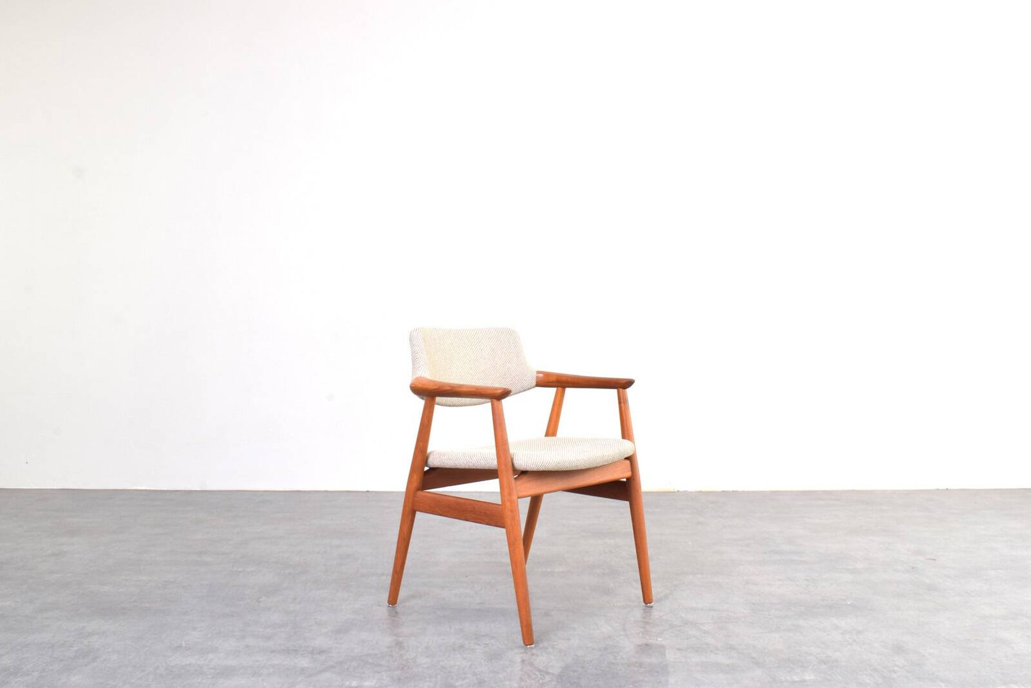 Mid-Century Danish Teak Chair by Svend Åge Eriksen for Glostrup, 1960s.