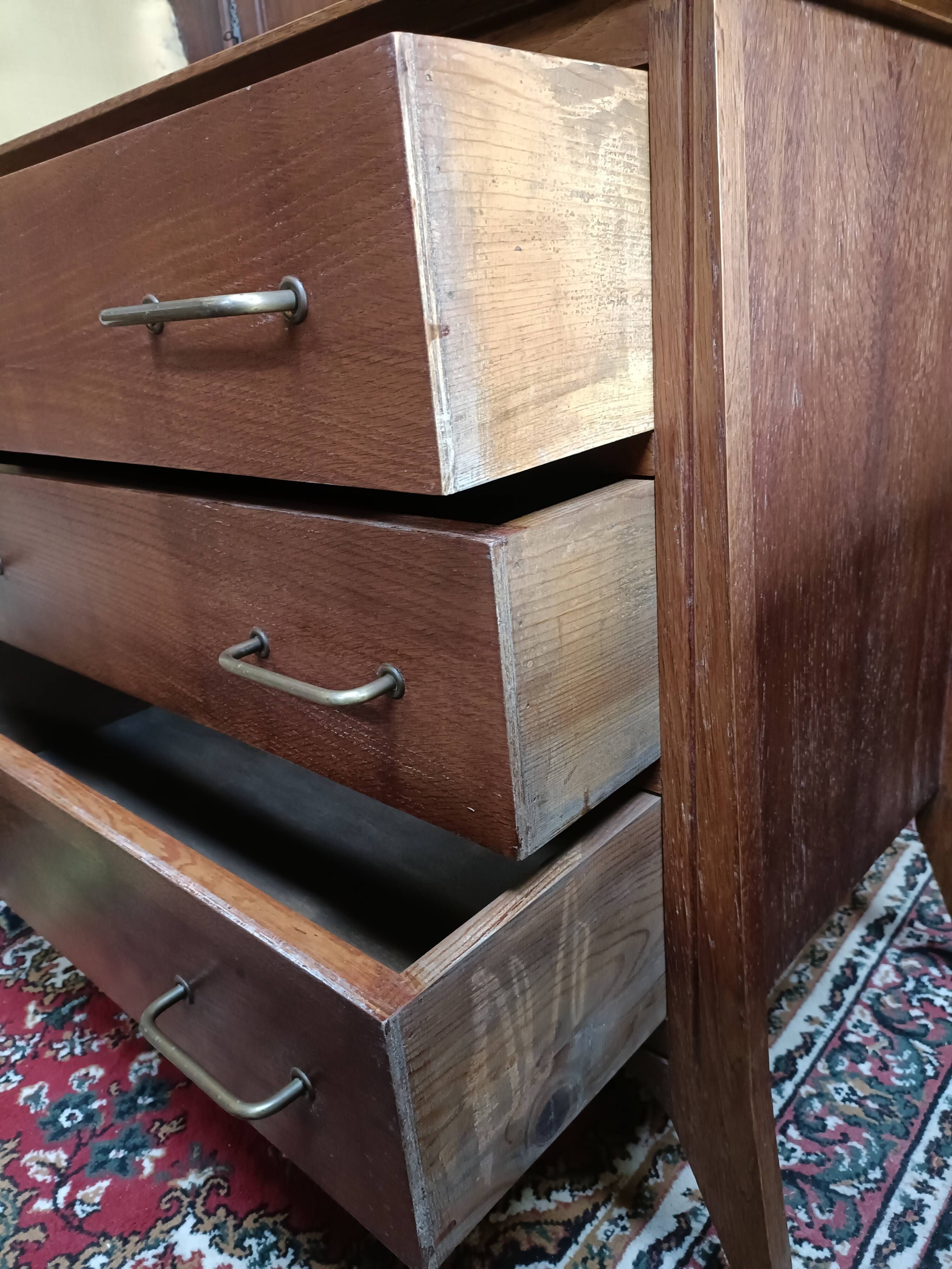Scandinavian chest of drawers with three drawers in oak feet compass