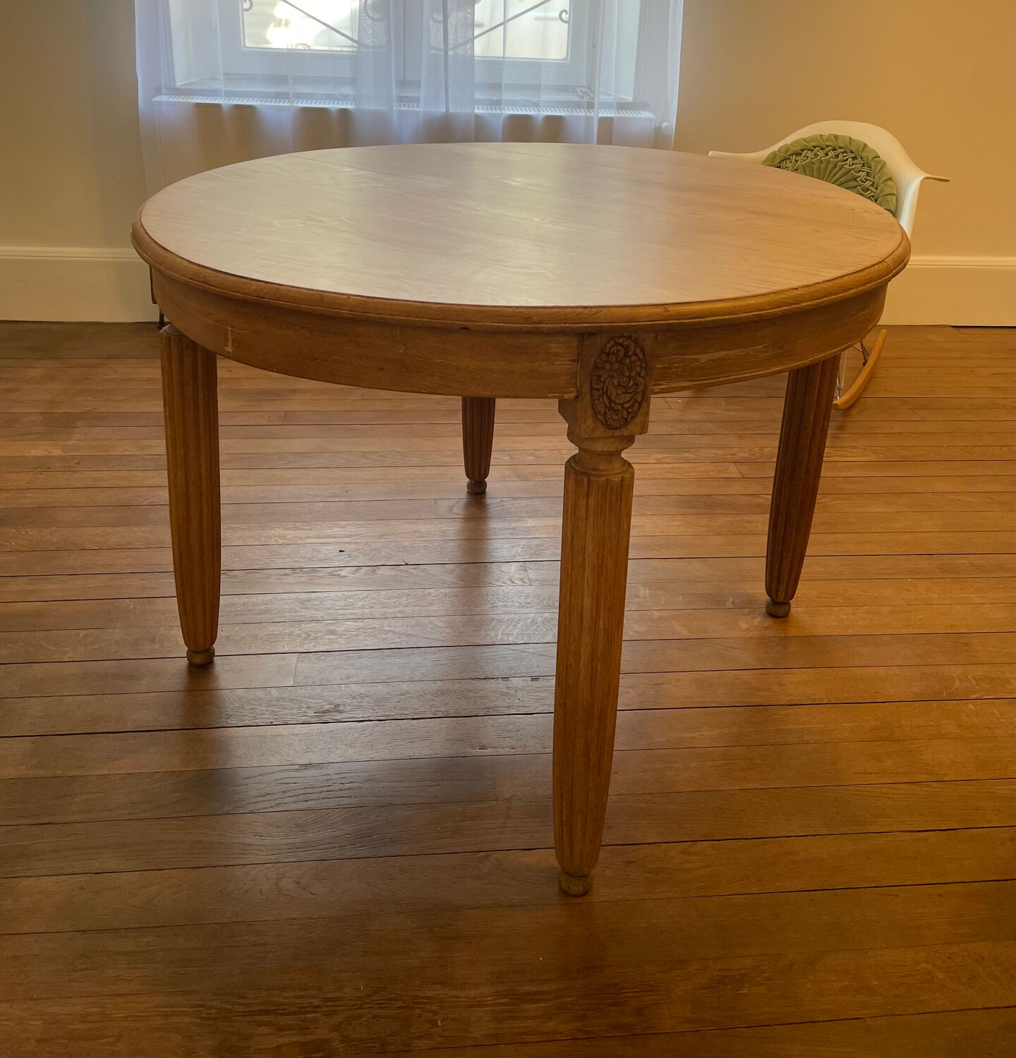 Oak table with fluted legs