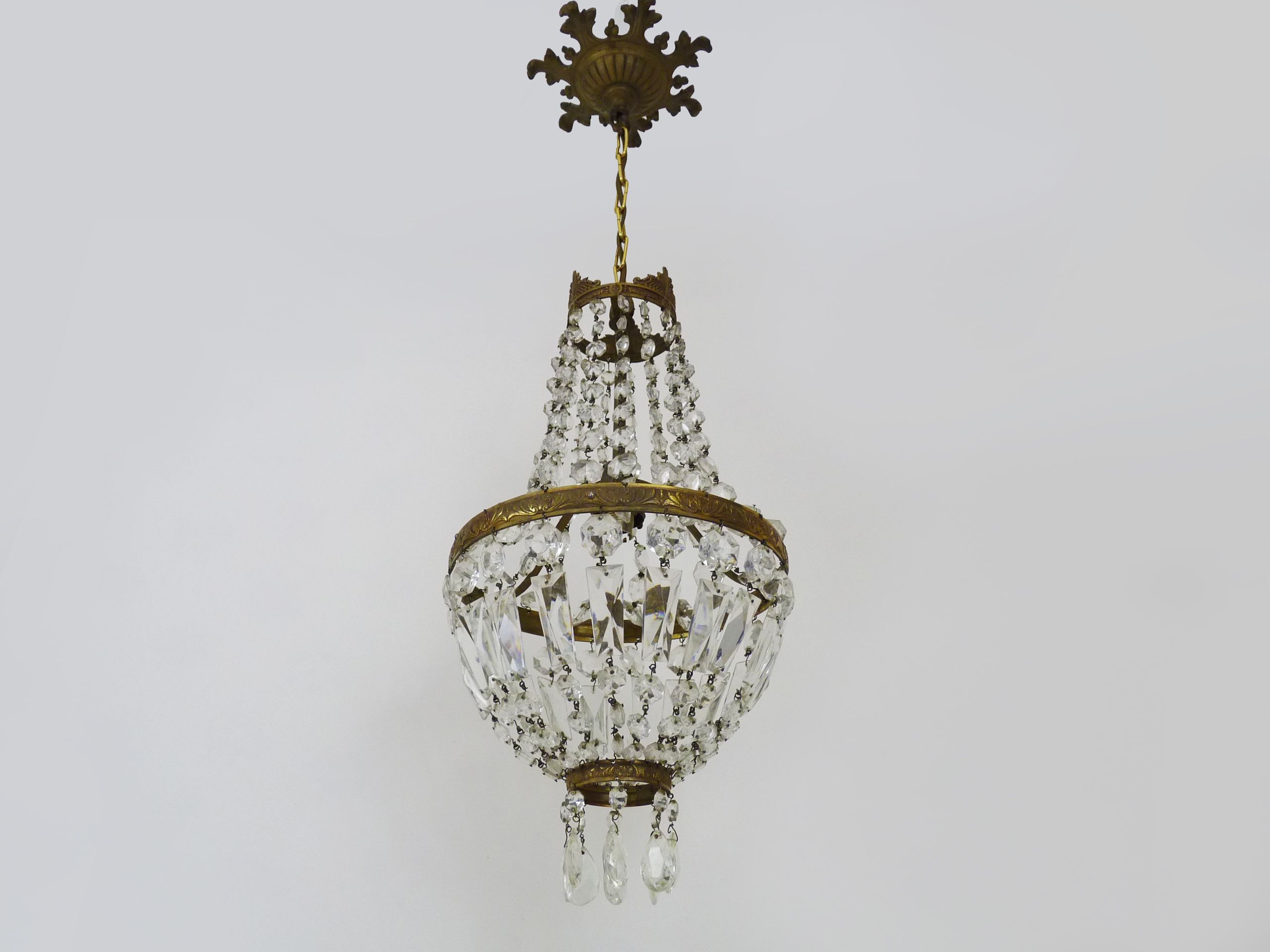 Former Italian hot air balloon chandelier, glass grapevines