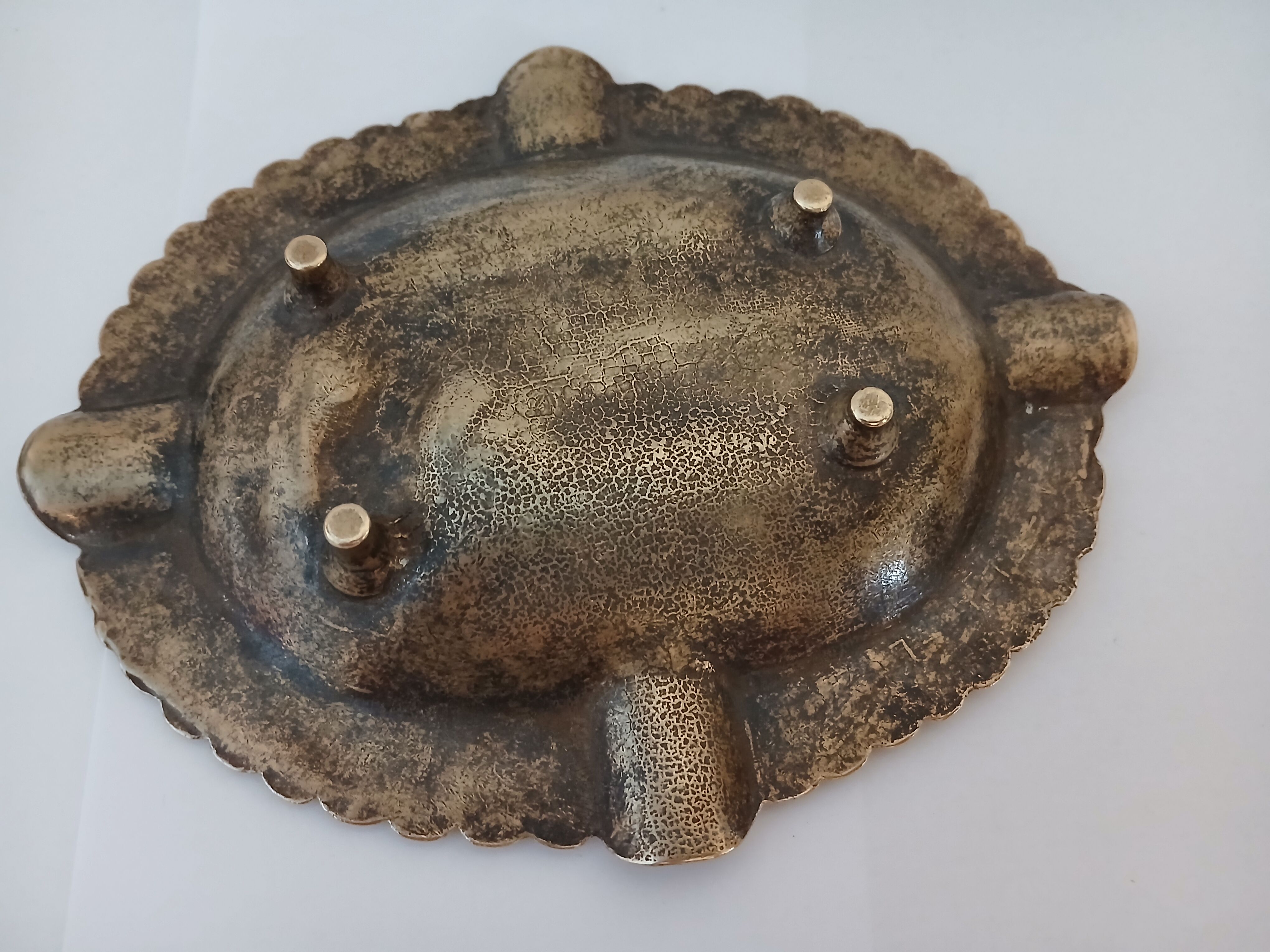 Vintage brass ashtray from the 1940s-1950s.