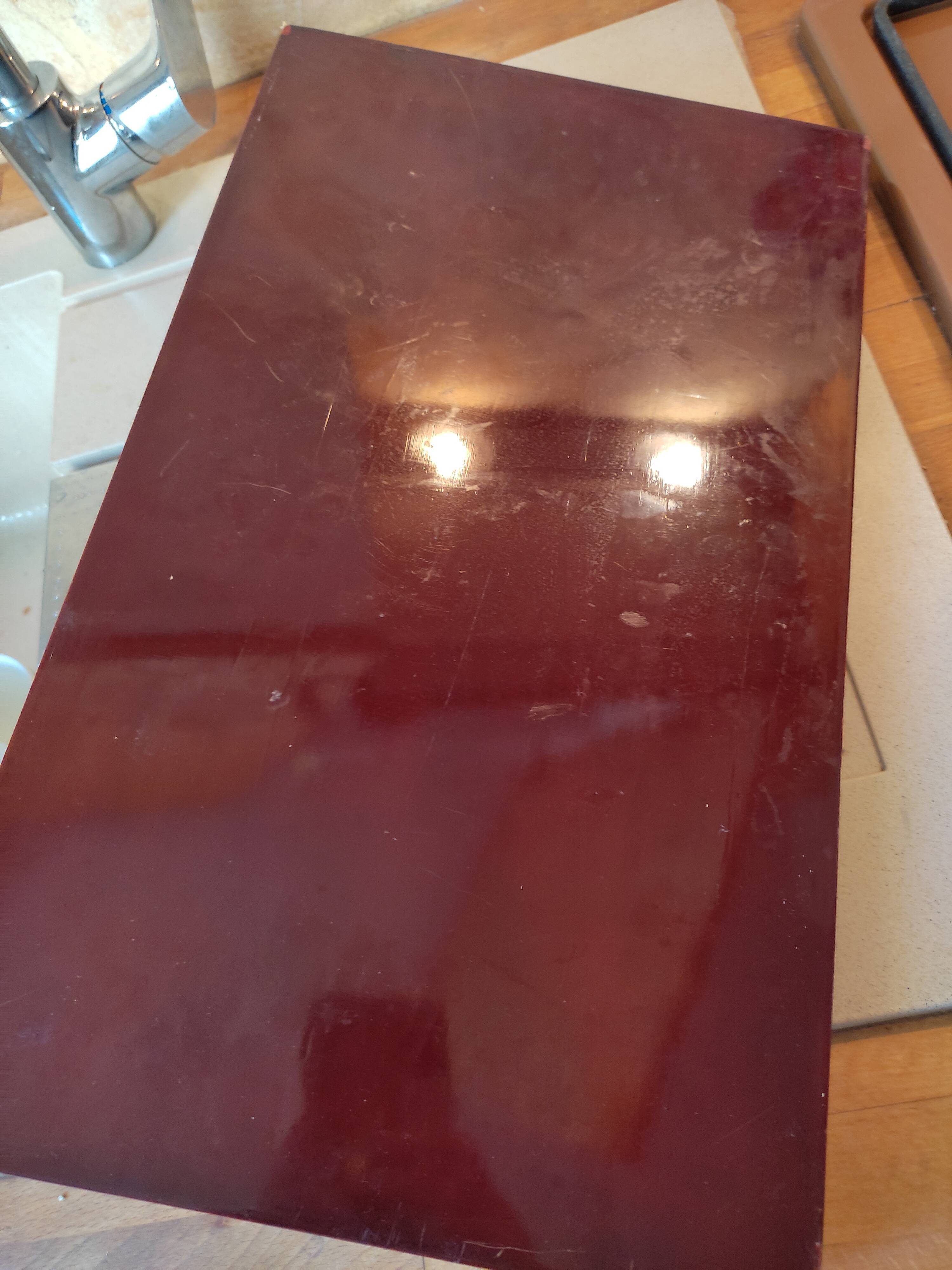 Lacquered mahogany top