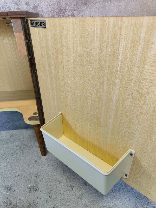 Meuble de rangement/bureau vintage