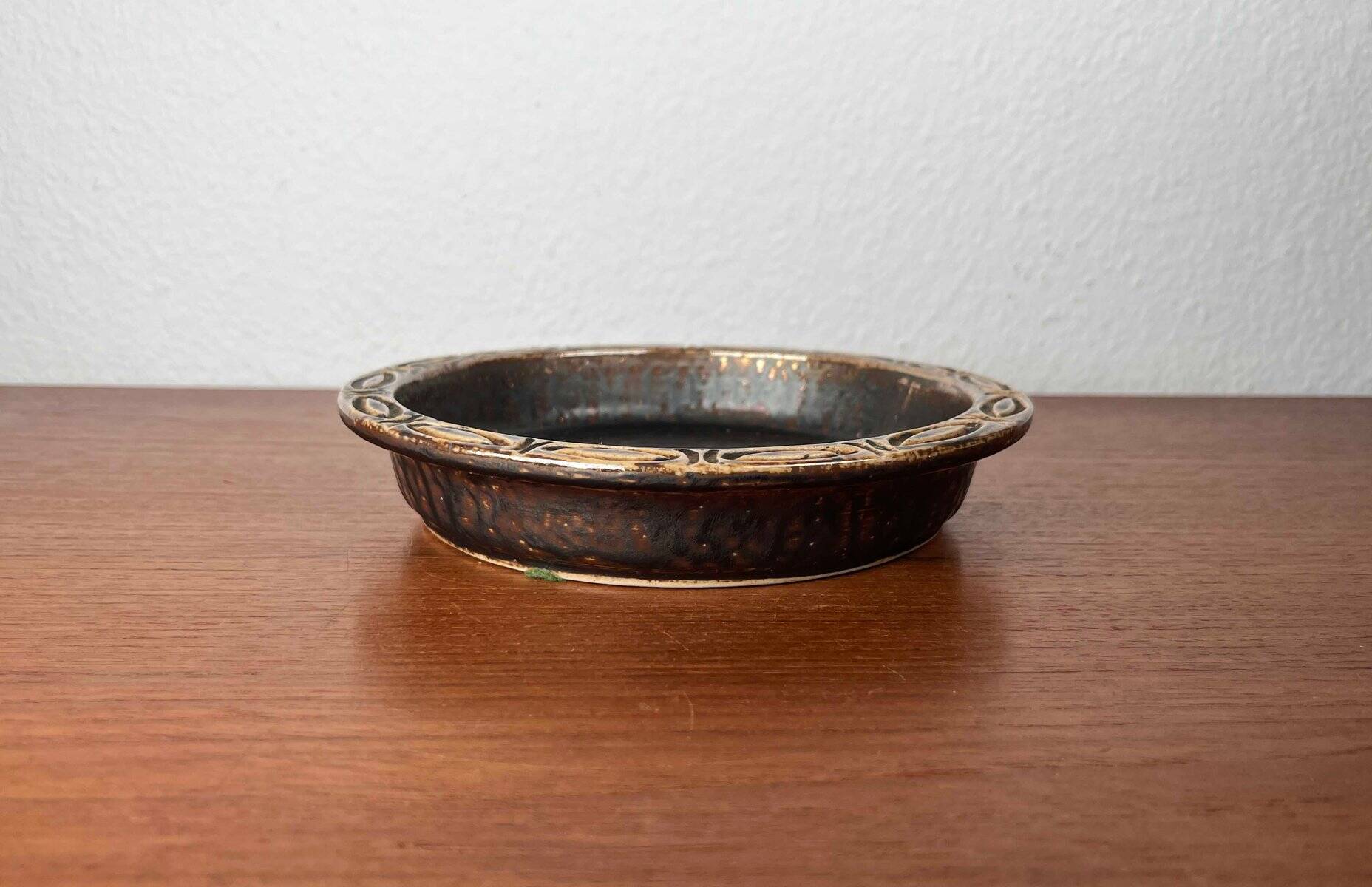 Danish pottery bowl in mid-century Lovemose style, 1960s.