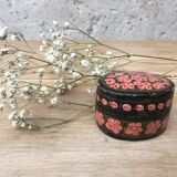 Wooden pillbox with painted décor