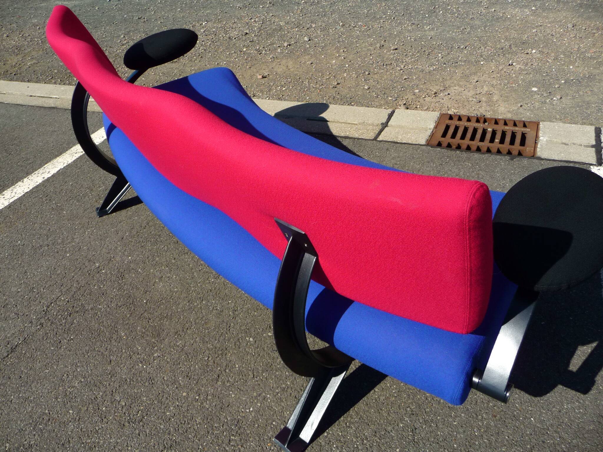 Three-seater canapé design model Orbit by Artifort, Netherlands, 1990s.