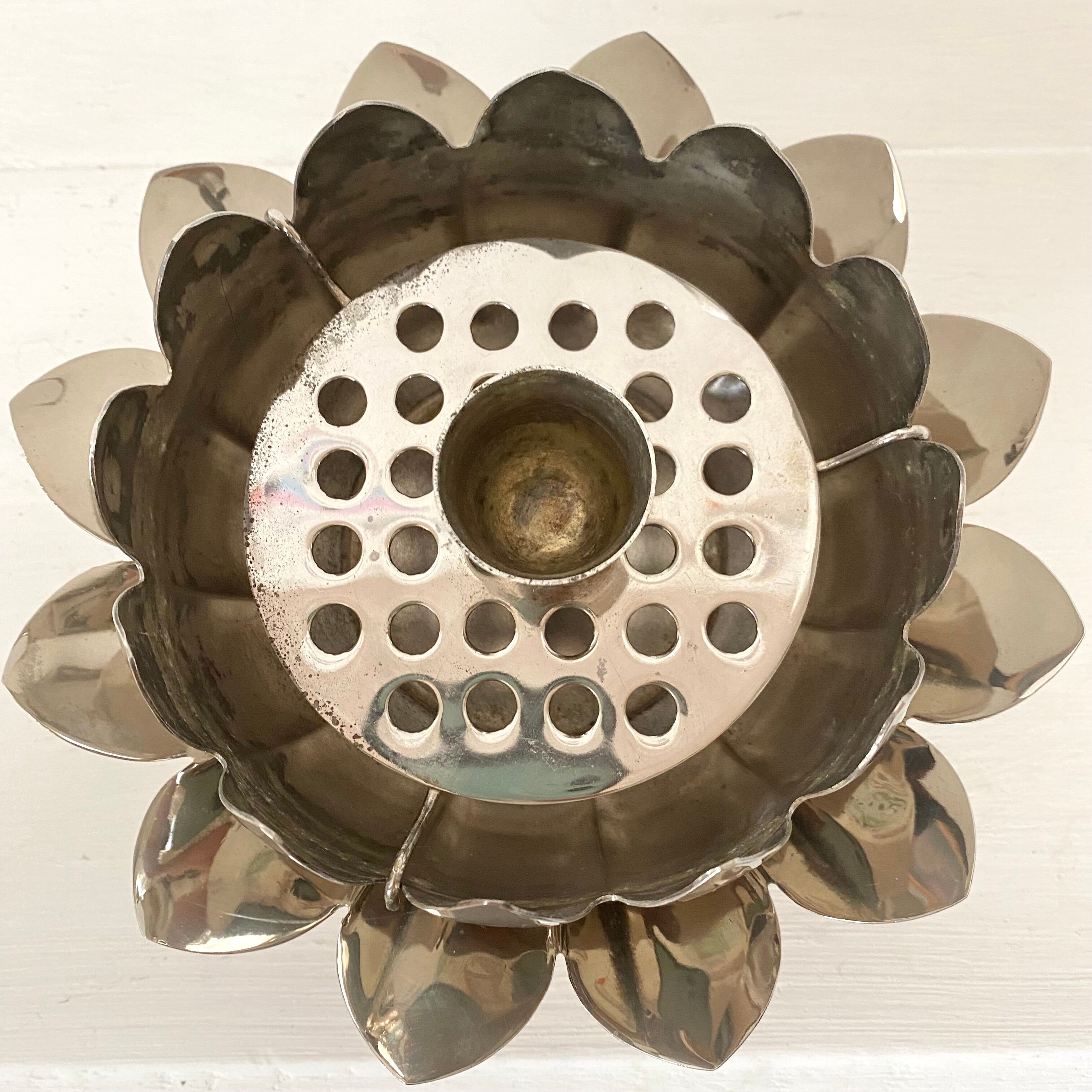 Candlestick stings flowers , lotus flower 80s