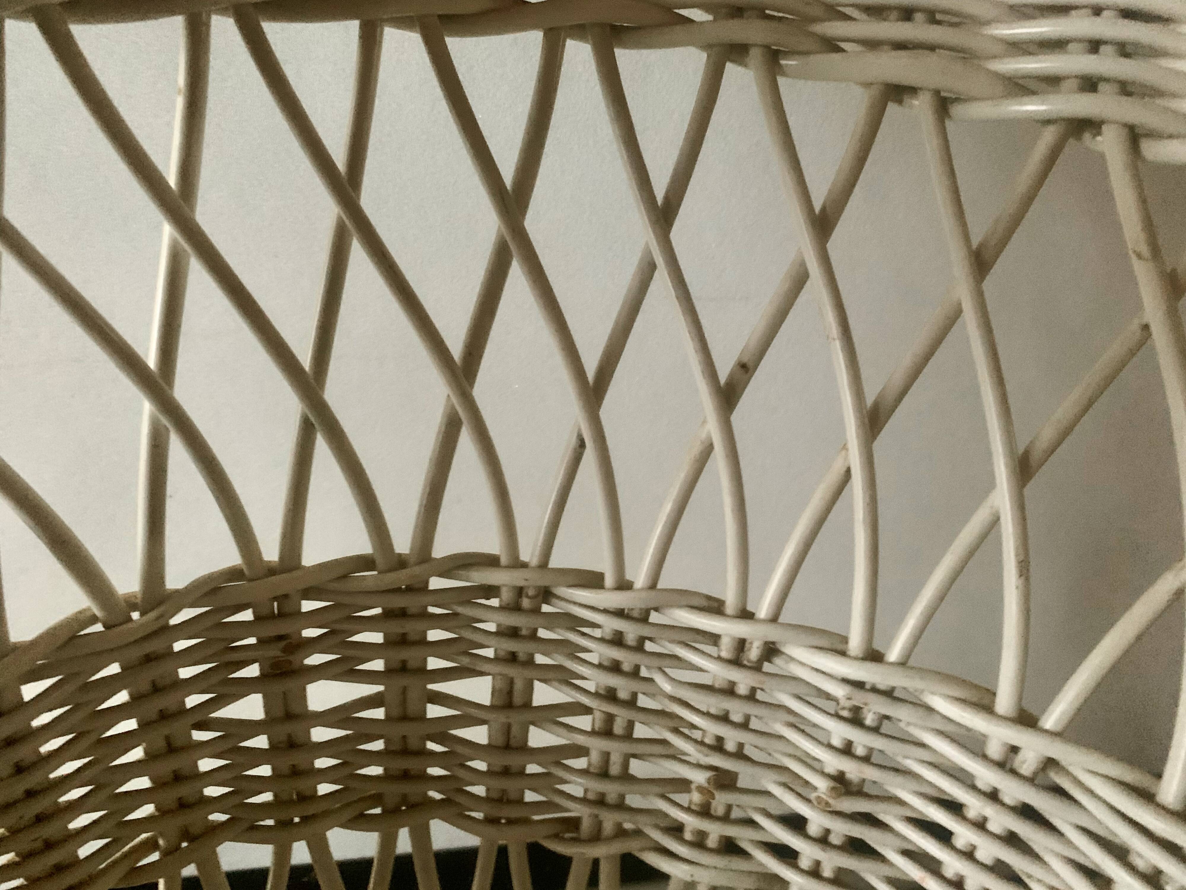 Large vintage wicker basket -