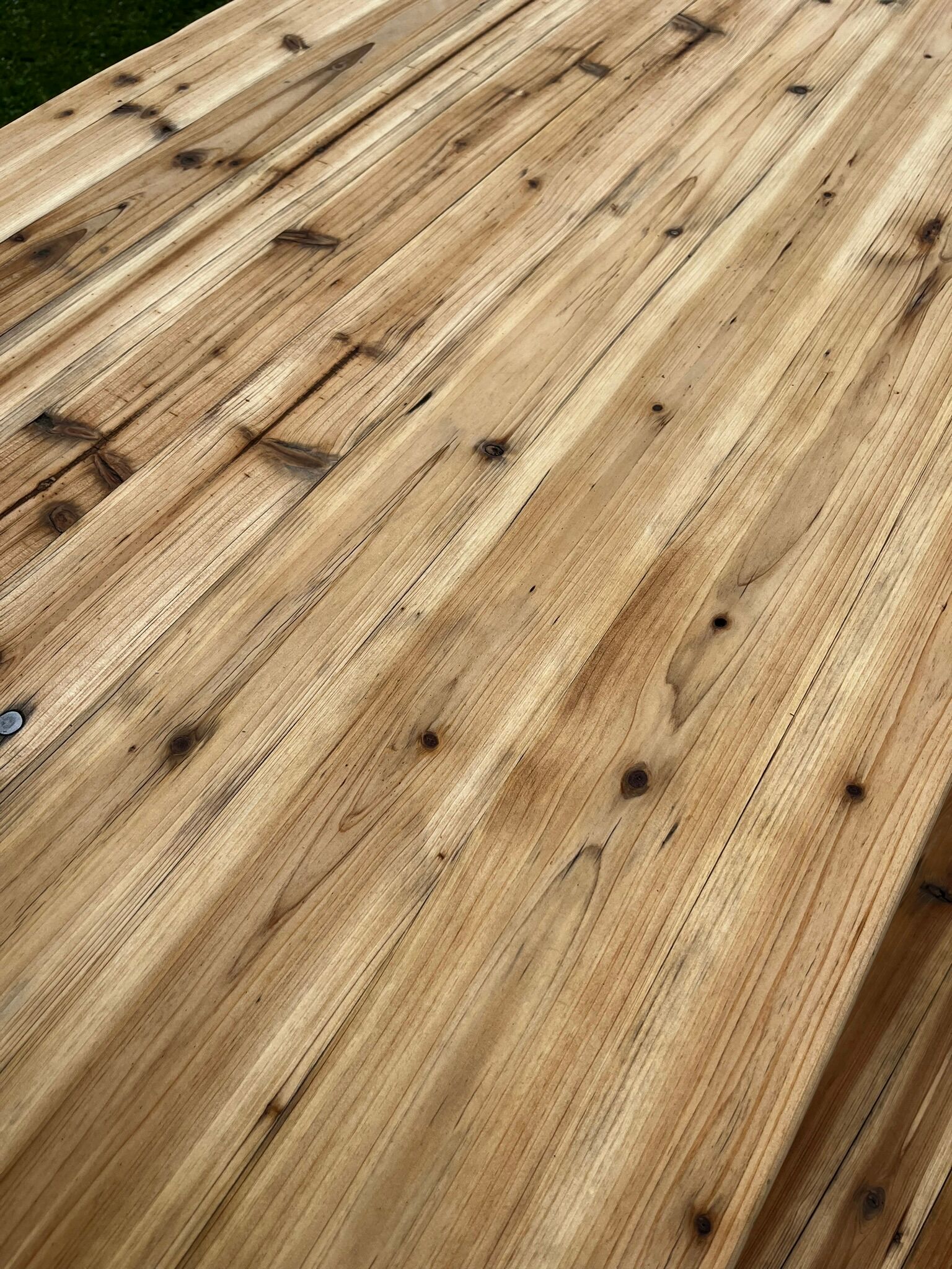 Guinguette table and benches